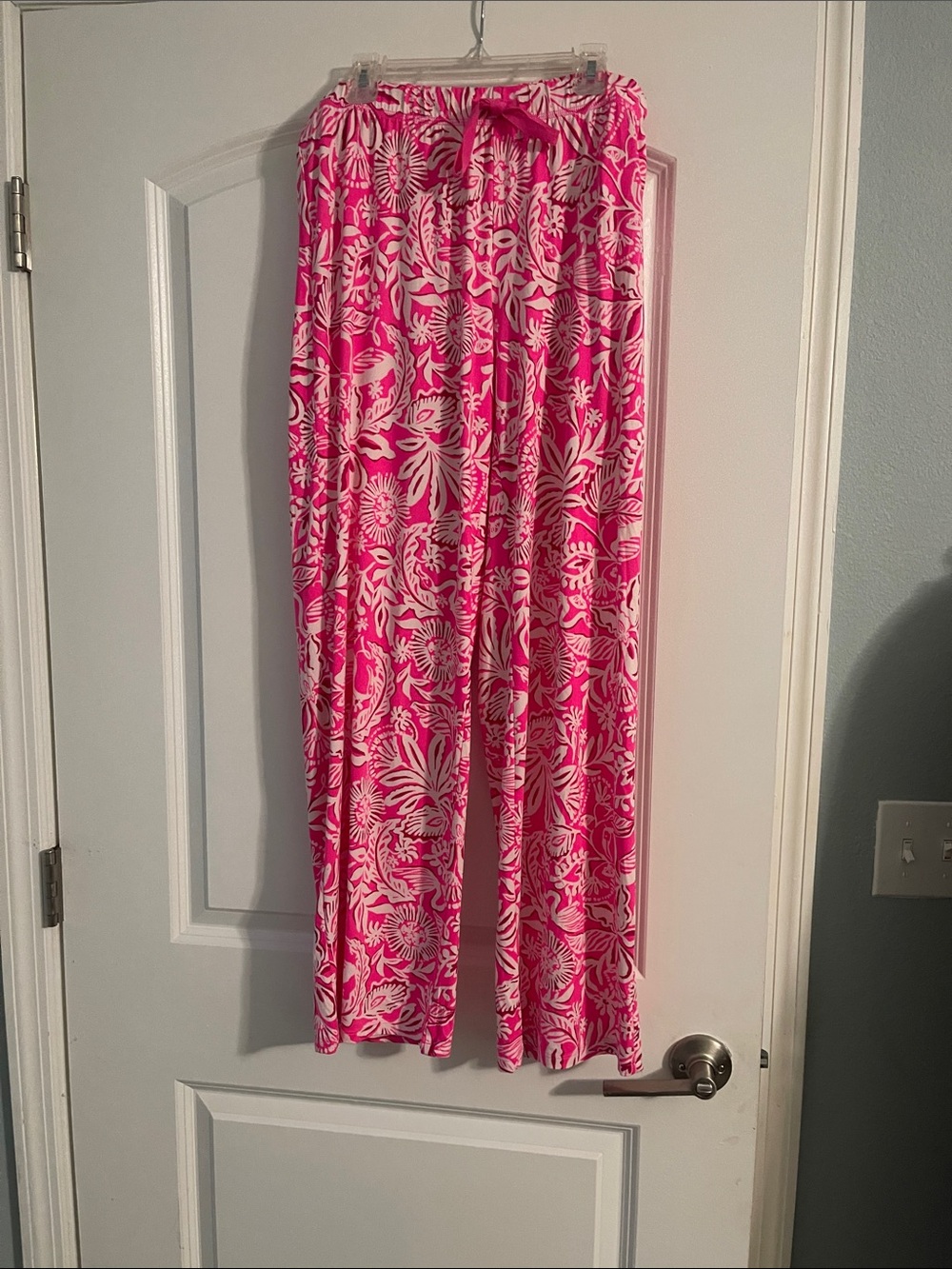 Lilly Pulitzer Women’s Pink and White Floral Pants